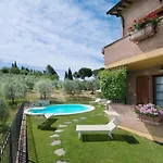 Con Piscina A 3* San Gimignano