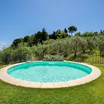 Con Piscina A Lägenhetshotell 3*